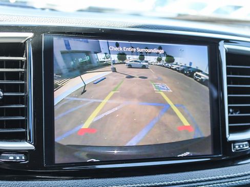 Used 2024 Chrysler Pacifica Limited FWD image 27
