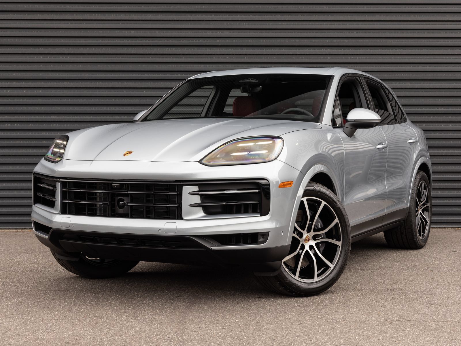 Certified 2026 Porsche Cayenne AWD/4WD image 1
