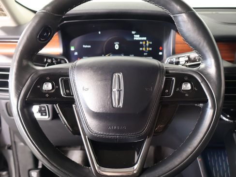 Used 2024 Lincoln Aviator Reserve w/ Equipment Group 201A AWD/4WD image 3