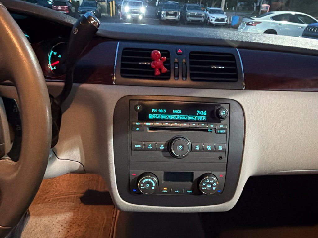 Used 2011 Buick Lucerne CXL w/ Driver Confidence Package FWD image 11