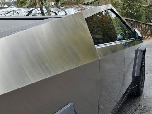 Used 2025 Tesla Cybertruck AWD Crew Cab image 23