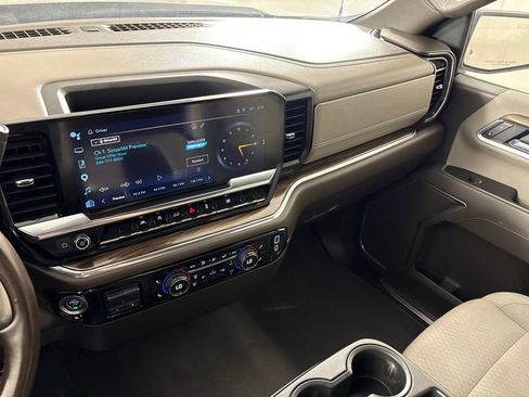 Used 2025 Chevrolet Silverado 1500 LT RWD image 33