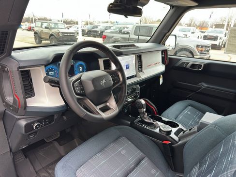 New 2025 Ford Bronco Heritage Edition image 12