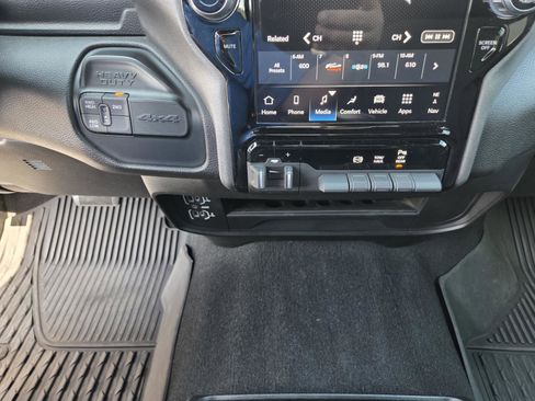 Used 2022 RAM 2500 Tradesman AWD/4WD image 26