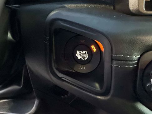 Certified 2025 Jeep Wrangler Unlimited Sahara w/ Safety Group AWD/4WD image 28