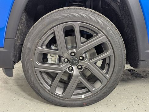 New 2026 Jeep Compass Limited w/ Sun, Sound & Navigation Group image 9