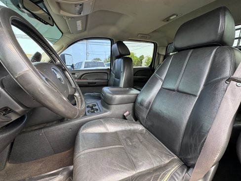 Used 2008 Chevrolet Silverado 3500 LTZ w/ EZ-Lift Tailgate Package AWD/4WD image 13