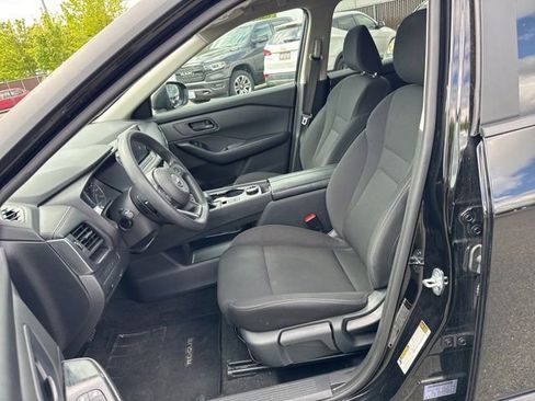 Used 2024 Nissan Rogue S AWD/4WD image 13