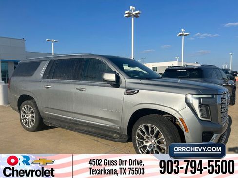Used 2025 GMC Yukon XL Denali image 1
