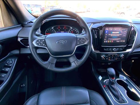 Certified 2023 Chevrolet Traverse RS image 6