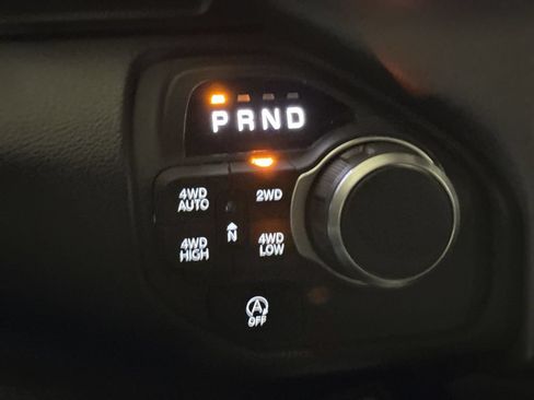 Used 2025 RAM 1500 Big Horn AWD/4WD image 17