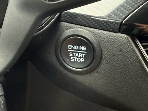 Used 2025 Ford Escape ST-Line FWD image 24