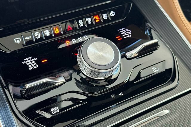 New 2026 Jeep Grand Wagoneer L Summit AWD/4WD image 20