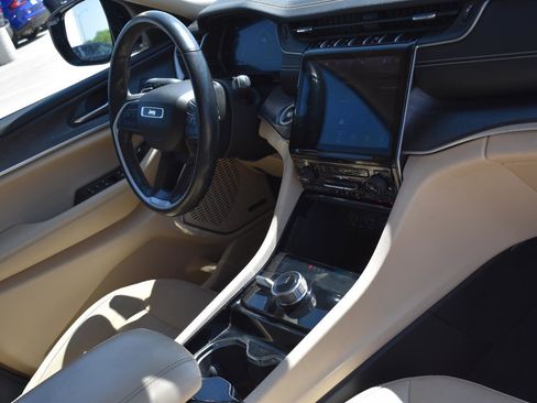 Used 2021 Jeep Grand Cherokee L Limited w/ Trailer Tow Package image 15