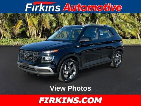 Used 2025 Hyundai Venue SEL FWD image 1