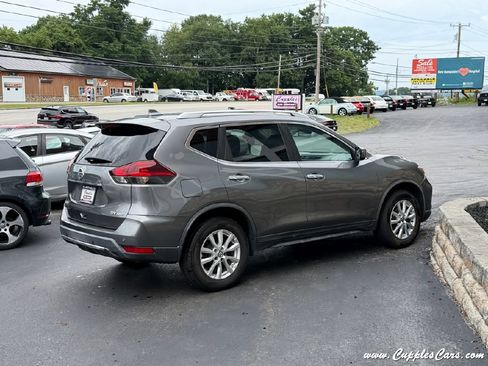 Used 2019 Nissan Rogue SV AWD/4WD image 10