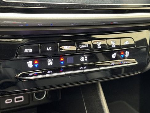 Used 2023 Chevrolet Bolt EUV Premier w/ Sun & Sound Package image 28