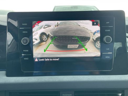 Used 2025 Volkswagen Jetta SE image 17