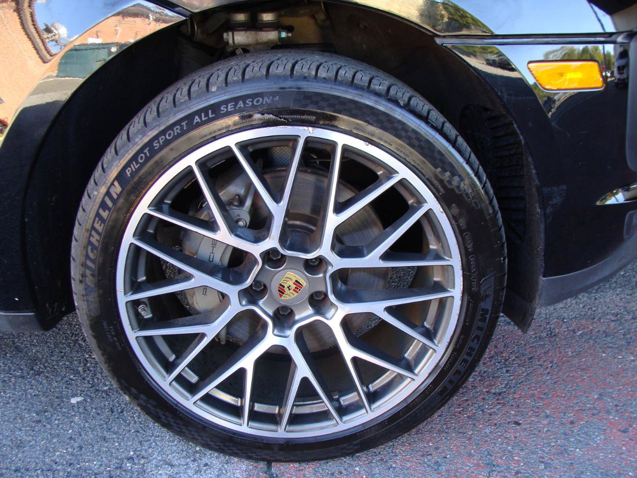 Used 2020 Porsche Macan S w/ Premium Package Plus AWD/4WD image 38