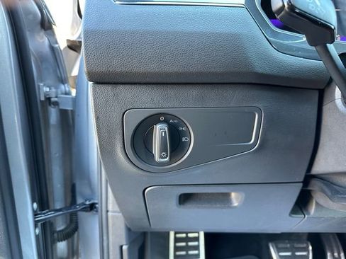 Used 2023 Volkswagen Tiguan SE R-Line image 22