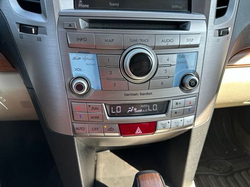 Used 2013 Subaru Outback 2.5i Limited AWD/4WD image 21