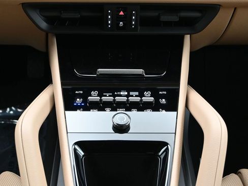 New 2025 Porsche Cayenne image 24