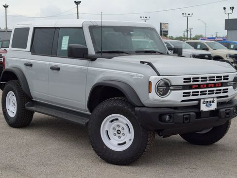 New 2026 Ford Bronco Heritage Edition AWD/4WD image 3