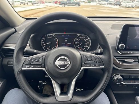 Used 2024 Nissan Altima 2.5 SV image 27