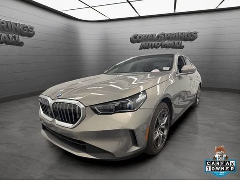 Used 2026 BMW 530i RWD image 1