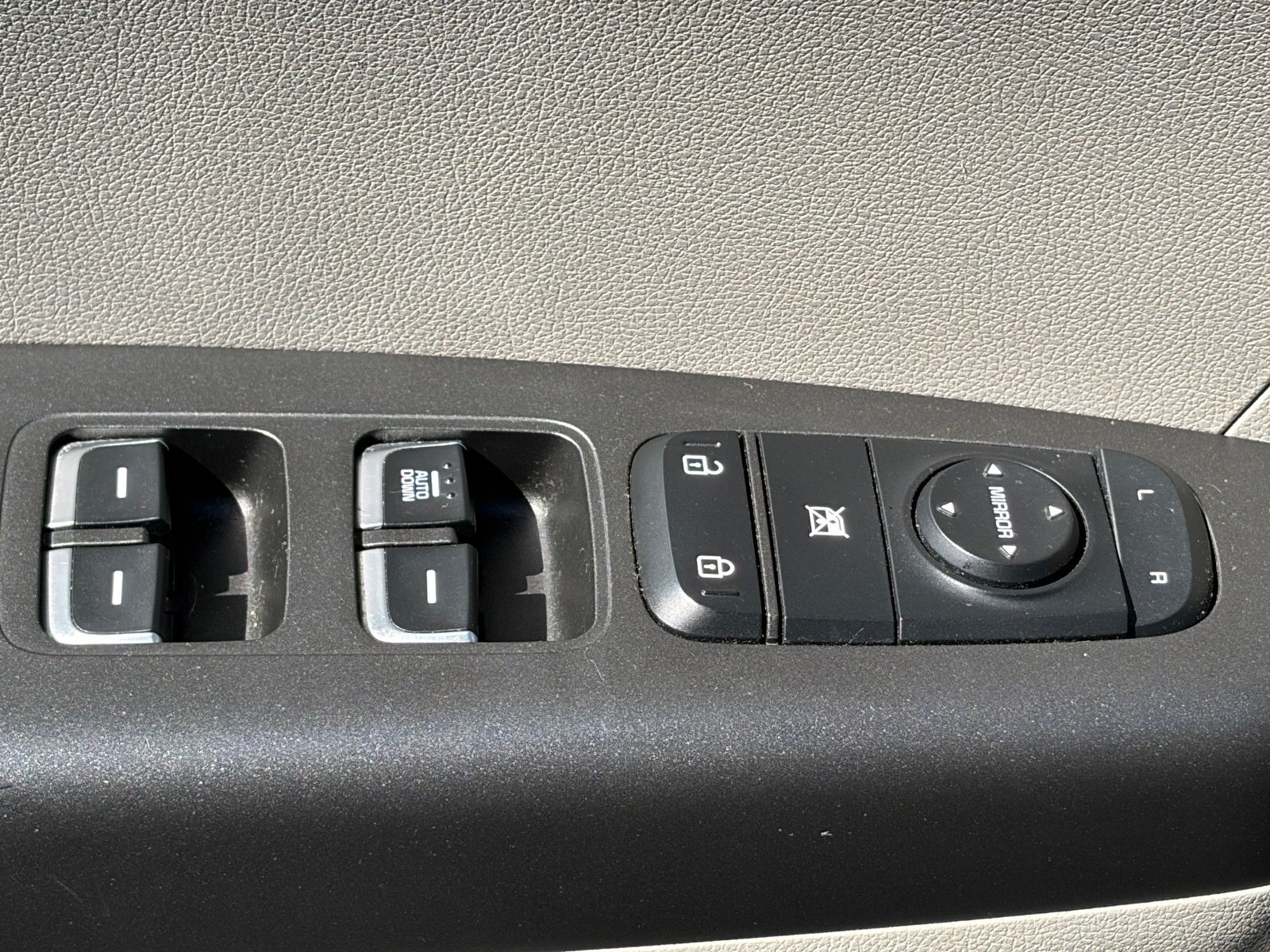 Used 2020 Kia Sportage LX AWD/4WD image 19