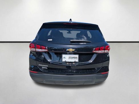 Used 2023 Chevrolet Equinox LS w/ LS Convenience Package FWD image 5