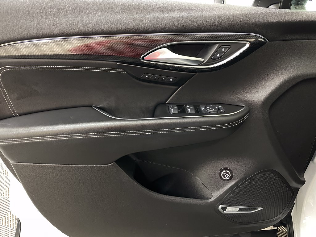 Certified 2021 Buick Envision Essence w/ Technology Package I AWD/4WD image 28