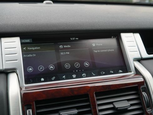 Used 2017 Land Rover Discovery Sport HSE Luxury image 31