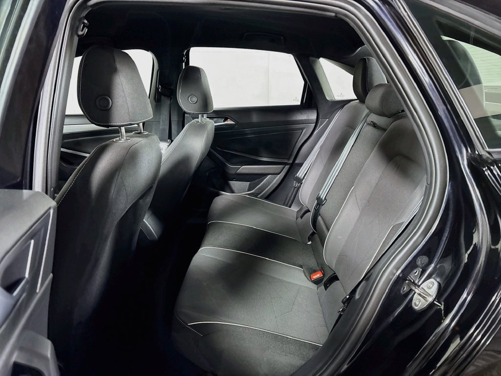 Certified 2025 Volkswagen Jetta Sport FWD image 20