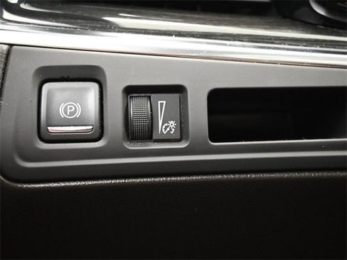 Used 2022 Cadillac XT5 Premium Luxury image 29