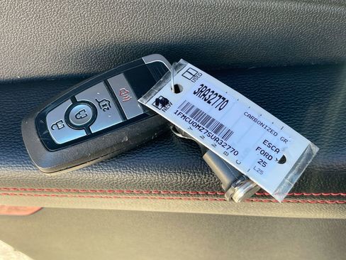 Used 2025 Ford Escape ST-Line w/ Equipment Group 301A image 26