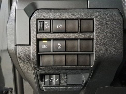 Used 2025 Toyota Tacoma SR image 23