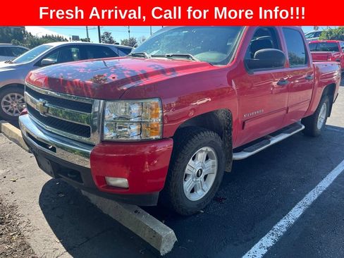 Used 2011 Chevrolet Silverado 1500 LT w/ All-Star Edition AWD/4WD image 2