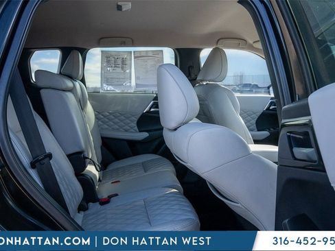 Used 2022 Mitsubishi Outlander SEL image 22