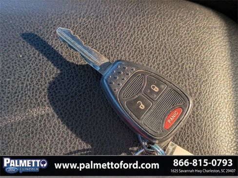 Used 2017 Jeep Wrangler Unlimited Sahara w/ Connectivity Group image 27