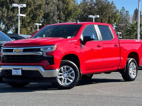 Used 2025 Chevrolet Silverado 1500 LT image 9