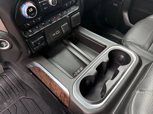 Used 2020 GMC Sierra 2500 Denali w/ Denali Ultimate Package image 22