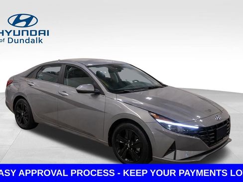 Used 2022 Hyundai Elantra SEL w/ Cargo Package FWD image 3