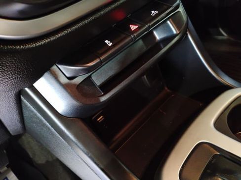 Used 2018 Chevrolet Colorado LT image 38