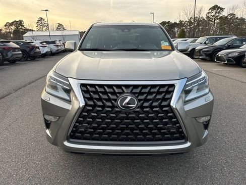 Used 2023 Lexus GX 460 Luxury image 3