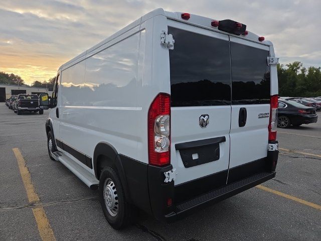 Used 2025 RAM ProMaster 2500 w/ U-Haul Equipment Group FWD image 8