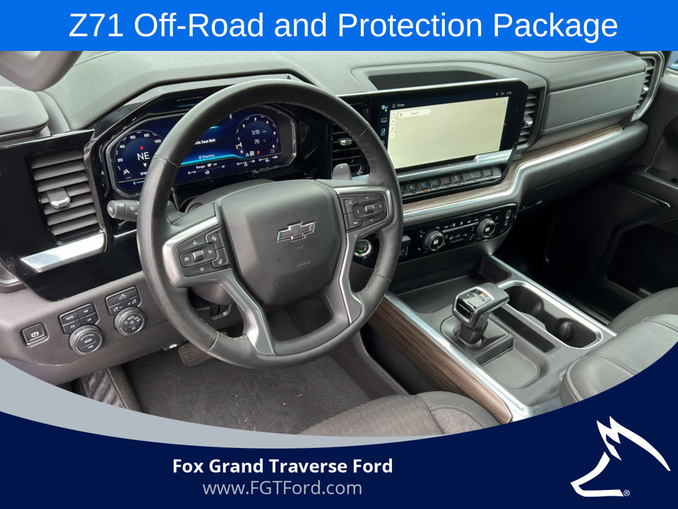 Used 2024 Chevrolet Silverado 1500 RST AWD/4WD image 16