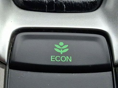 Used 2022 Honda Accord LX image 26