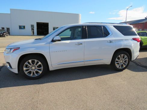 Used 2018 Chevrolet Traverse Premier AWD/4WD image 1