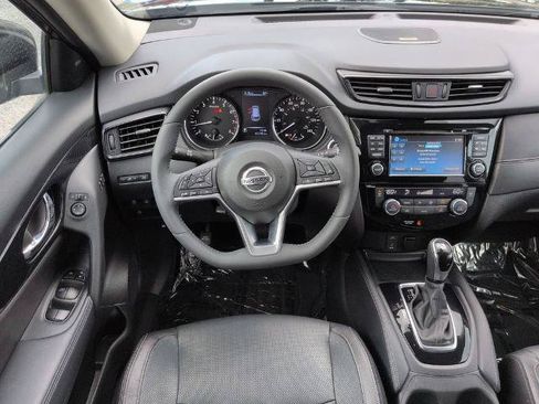 Certified 2017 Nissan Rogue SL w/ SL Premium Package FWD image 16